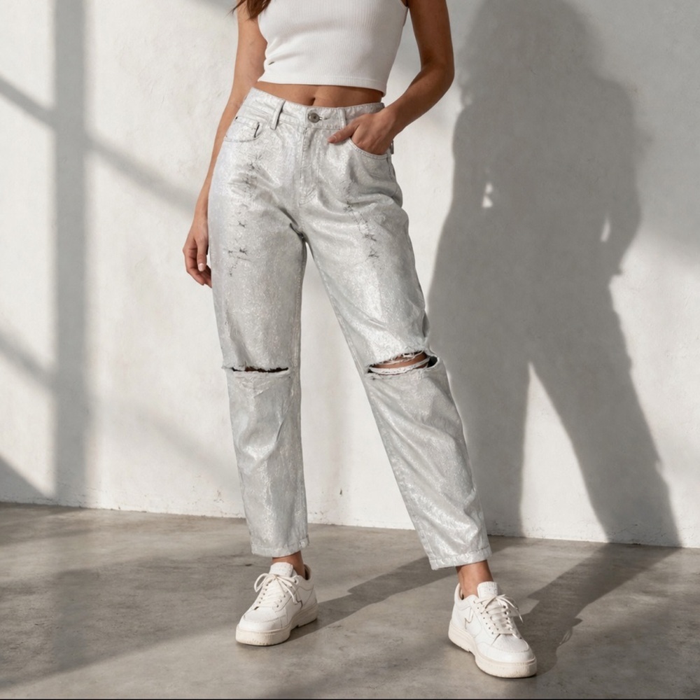 Each X Other Paris Distressed Ripped High Rise Relaxed Fit Jeans Size 26